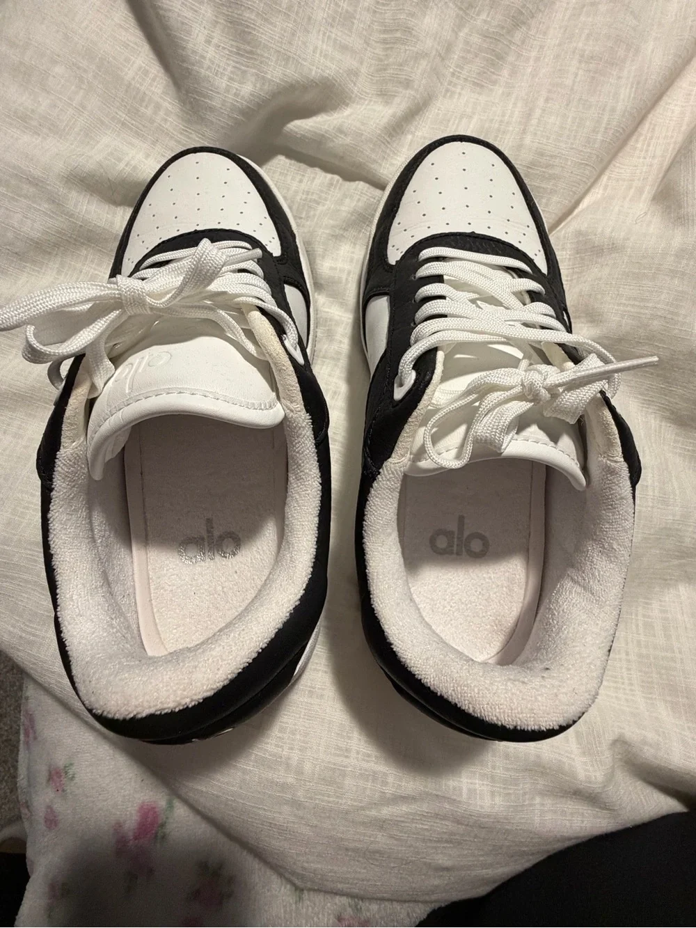 ALO Yoga Black and White Low-Top Sneakers